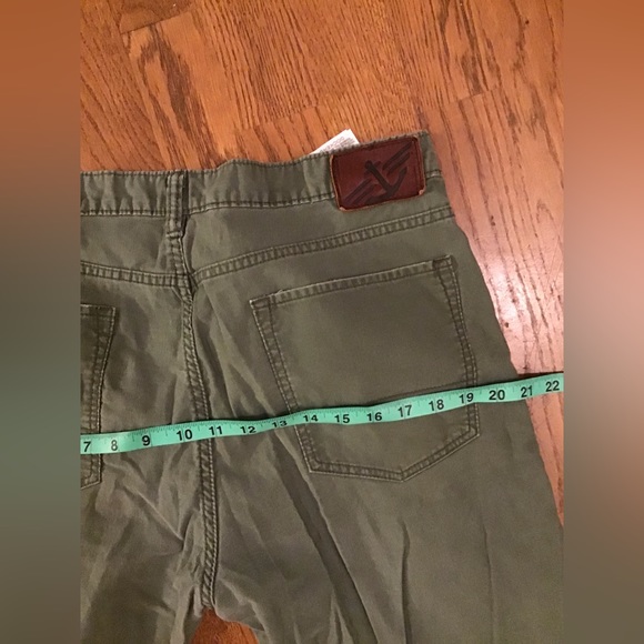 Dockers Army Green Straight Leg 36x30 pants for men - Picture 2 of 6